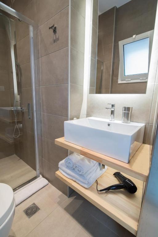 Preveza Suitestay Apartments Dodonis 28 ภายนอก รูปภาพ