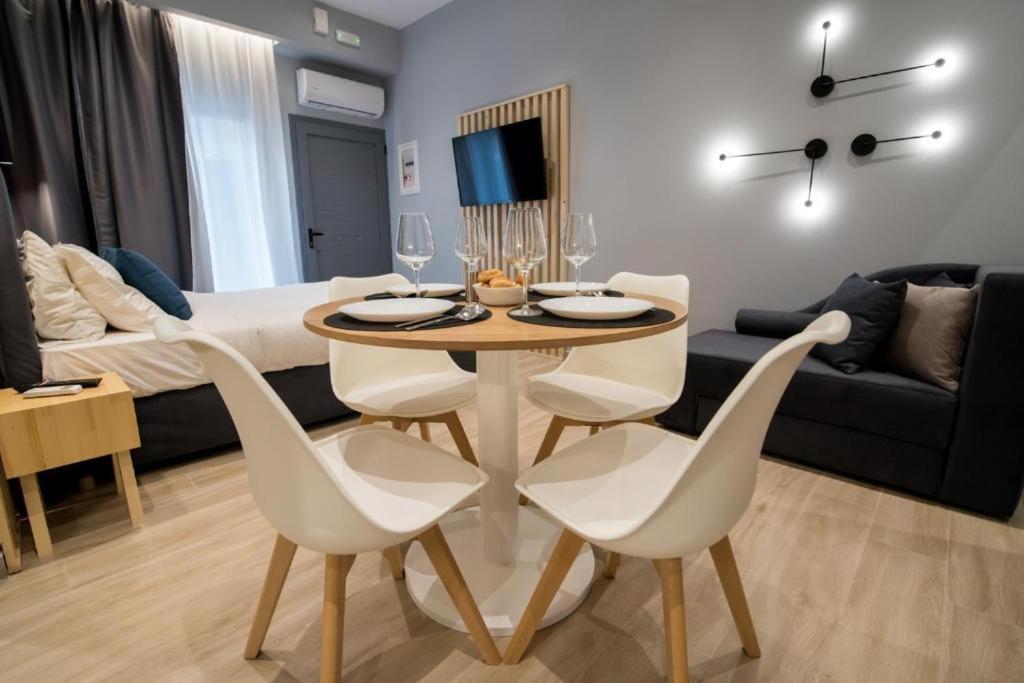 Preveza Suitestay Apartments Dodonis 28 ภายนอก รูปภาพ