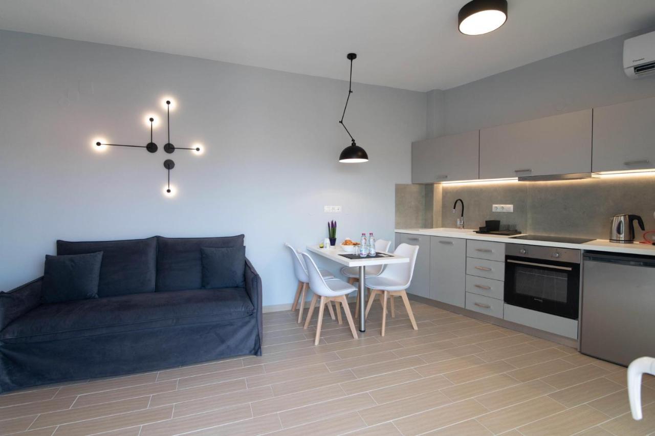 Preveza Suitestay Apartments Dodonis 28 ภายนอก รูปภาพ