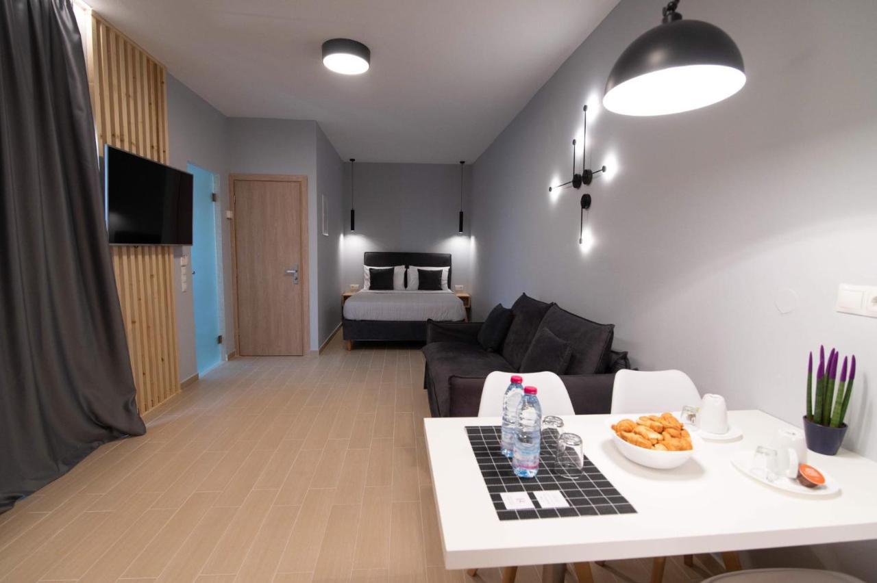 Preveza Suitestay Apartments Dodonis 28 ภายนอก รูปภาพ