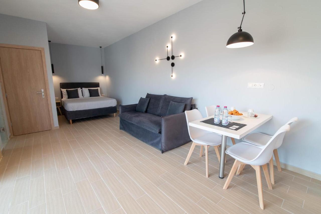 Preveza Suitestay Apartments Dodonis 28 ภายนอก รูปภาพ